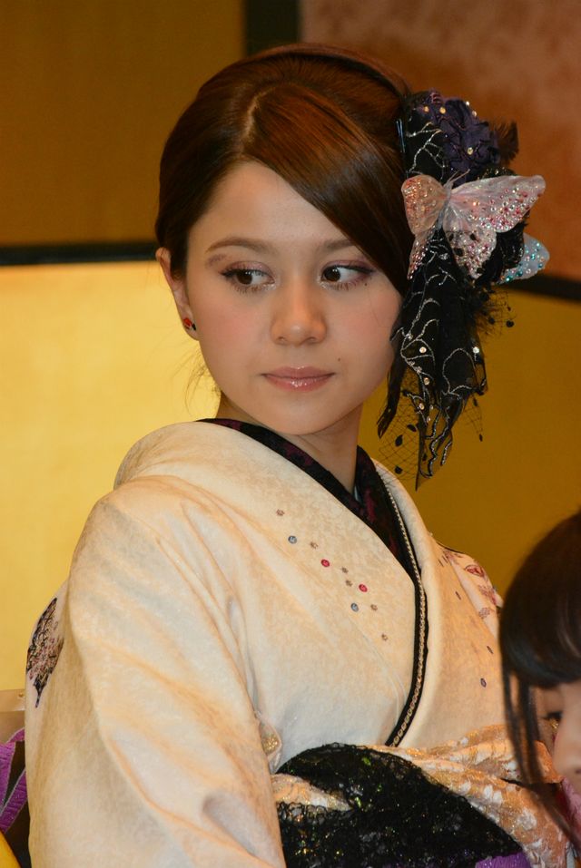 成人式の渡辺麻友、大島優子卒業に危機感も、高みを目指したい…と前向き！　画像ギャラリー（43枚目）