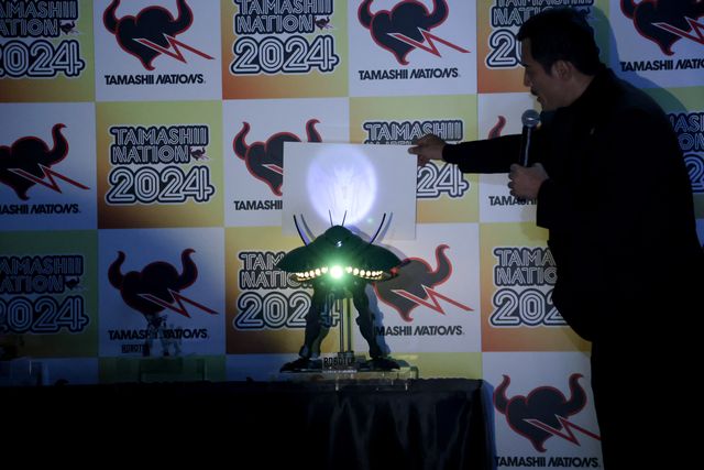 伊藤英明、“ドズルの怨念”エフェクト付きビグ・ザムを徹底解説！「TAMASHII NATION 2024」オープニングセレモニー：フォトギャラリー