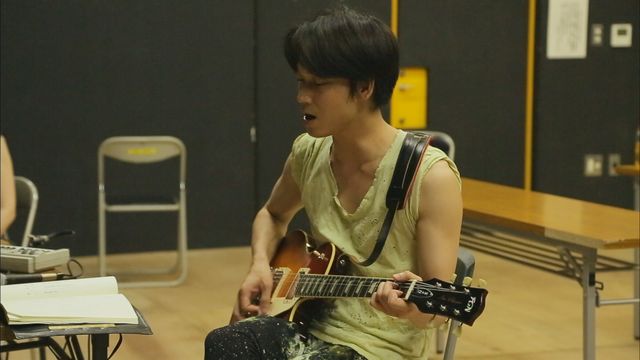 綾野剛出演「輝く女 / 裸にしたい男」写真ギャラリー：フォトギャラリー