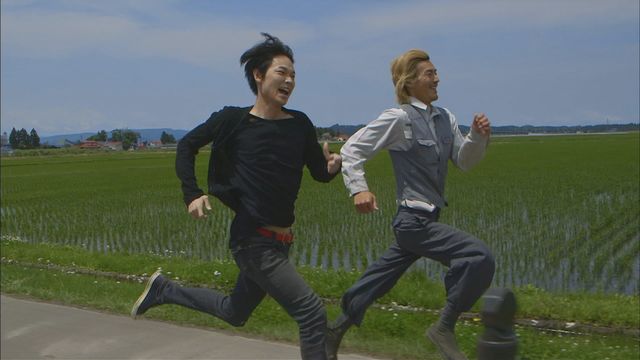 綾野剛出演「輝く女 / 裸にしたい男」写真ギャラリー（2枚目）