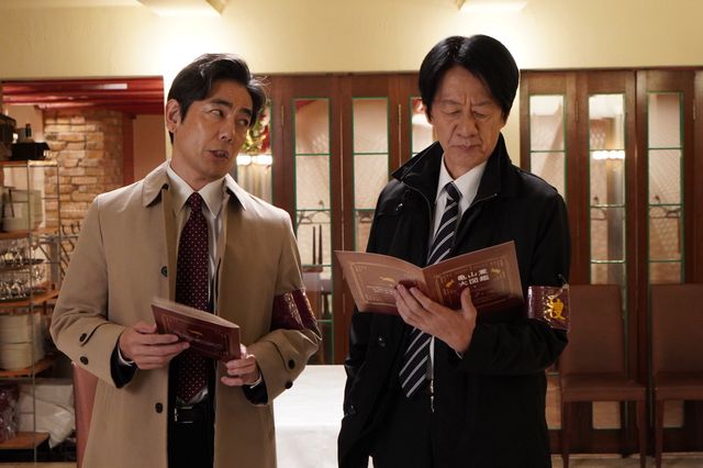 33人の亀山薫が集まる「亀山薫の会」発足！「相棒season23」第11話場面カット（9枚目）