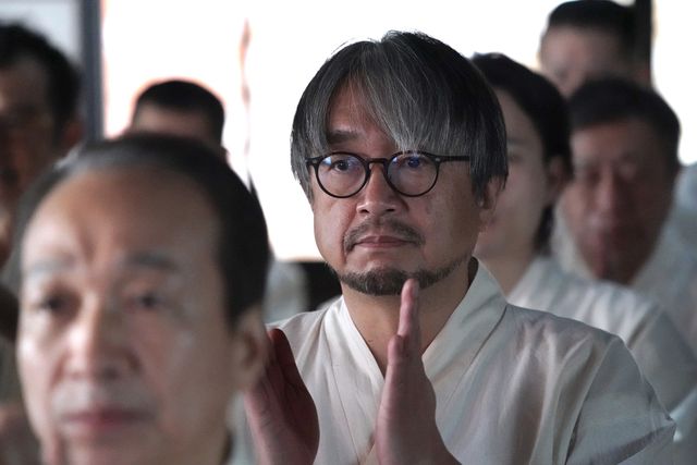 小山薫堂登場シーンのメイキング＆場面写真（2枚目）