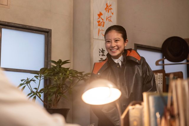 広告の営業なども行うのぶ（今田美桜）…「あんぱん」第14週「幸福よ、どこにいる」第70回（2枚目）