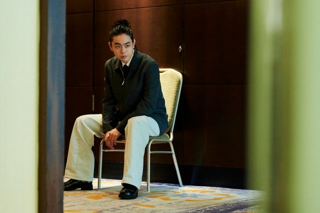 癒やしの笑顔！菅田将暉インタビューカット集＜9枚＞（8枚目）