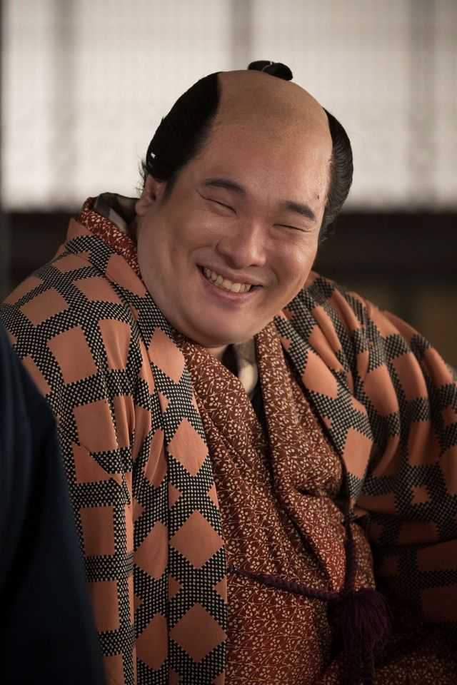 岡崎体育が演じる栄松斎長喜