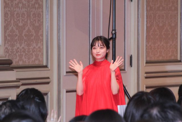 橋本環奈×新木優×岩田剛典、福田雄一監督『赤ずきん、旅の途中で死体と出会う。』イベントに登壇（10枚目）