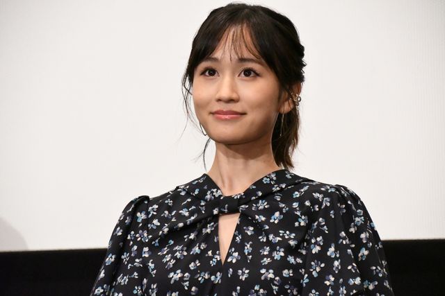前田敦子、高良健吾はずっと憧れの人！『葬式の名人』完成披露舞台あいさつ（3枚目）