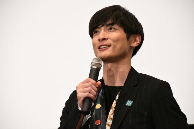 前田敦子、高良健吾はずっと憧れの人！『葬式の名人』完成披露舞台あいさつ（12枚目）