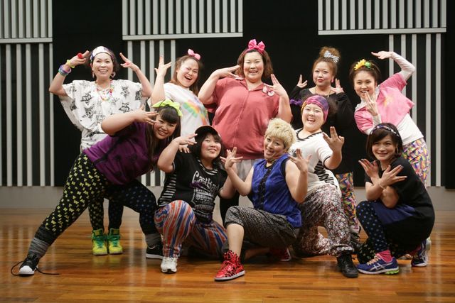 ぽっちゃり系美女軍団が踊る！フォトギャラリー（2枚目）