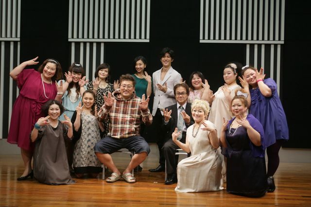 ぽっちゃり系美女軍団が踊る！フォトギャラリー（6枚目）