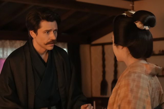 ついにヘブン（トミー・バストウ）を発見…朝ドラ「ばけばけ」第75回の場面写真：フォトギャラリー