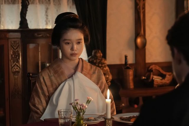 ついにヘブン（トミー・バストウ）を発見…朝ドラ「ばけばけ」第75回の場面写真（3枚目）