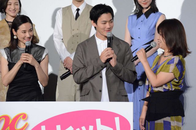 吉田羊と大久保佳代子の生クリームチュー『ラブ×ドック』公開記念舞台あいさつ【全28枚】（18枚目）