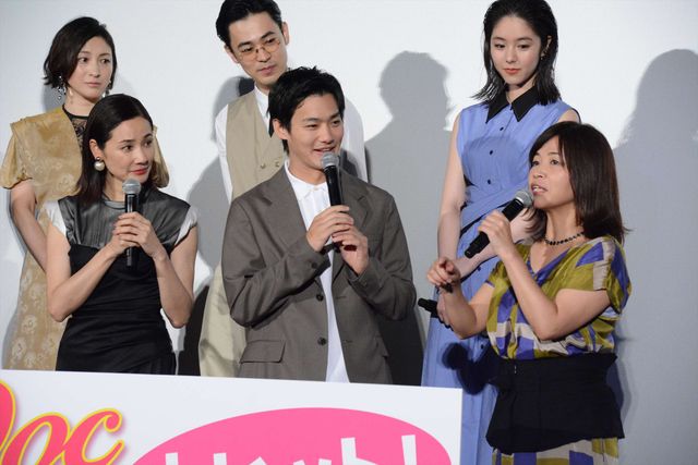 吉田羊と大久保佳代子の生クリームチュー『ラブ×ドック』公開記念舞台あいさつ【全28枚】（19枚目）