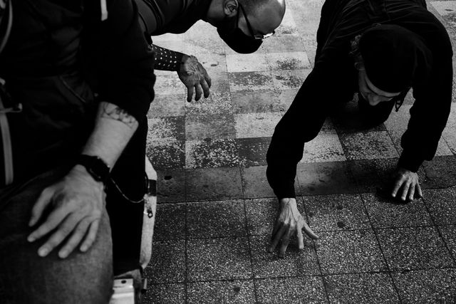 ハンドの撮影風景！Netflix「ウェンズデー」舞台裏写真（8枚目）