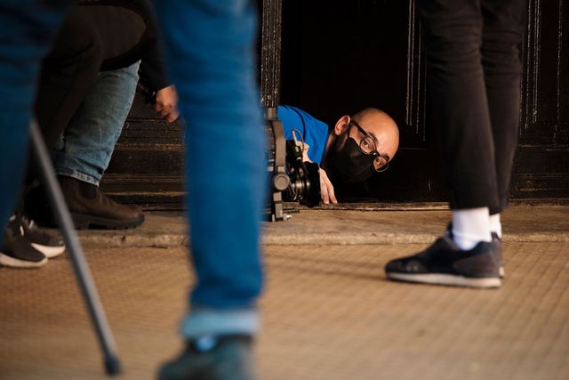 ハンドの撮影風景！Netflix「ウェンズデー」舞台裏写真（13枚目）