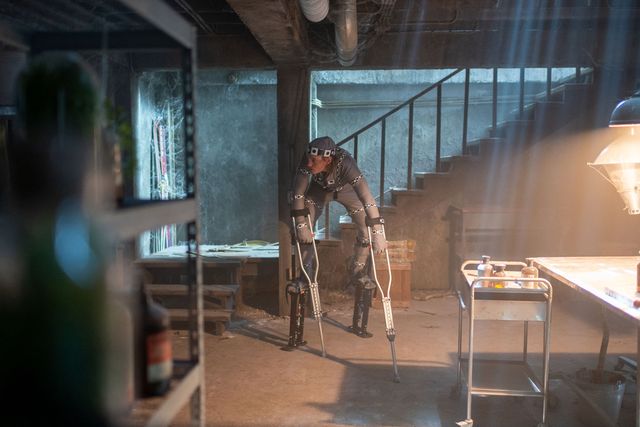 ハンドの撮影風景！Netflix「ウェンズデー」舞台裏写真（17枚目）