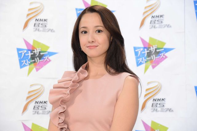 沢尻エリカ、ミニスカ姿でガッツポーズ！写真ギャラリー（11枚目）