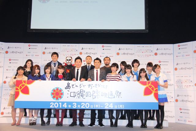 “天使すぎる”アイドル橋本環奈のミニスカ＆絶対領域…写真ギャラリー（13枚目）