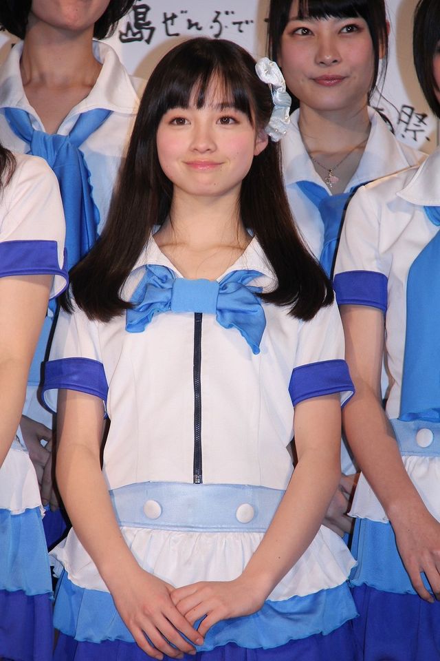 “天使すぎる”アイドル橋本環奈のミニスカ＆絶対領域…写真ギャラリー（16枚目）