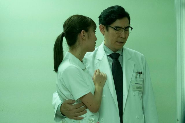 ナース姿の内田理央が美しい！【4枚】（2枚目）