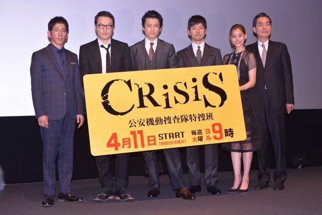 小栗旬＆西島秀俊、スーツ姿がクール！新木優子はシースルーのドレスで（7枚目）