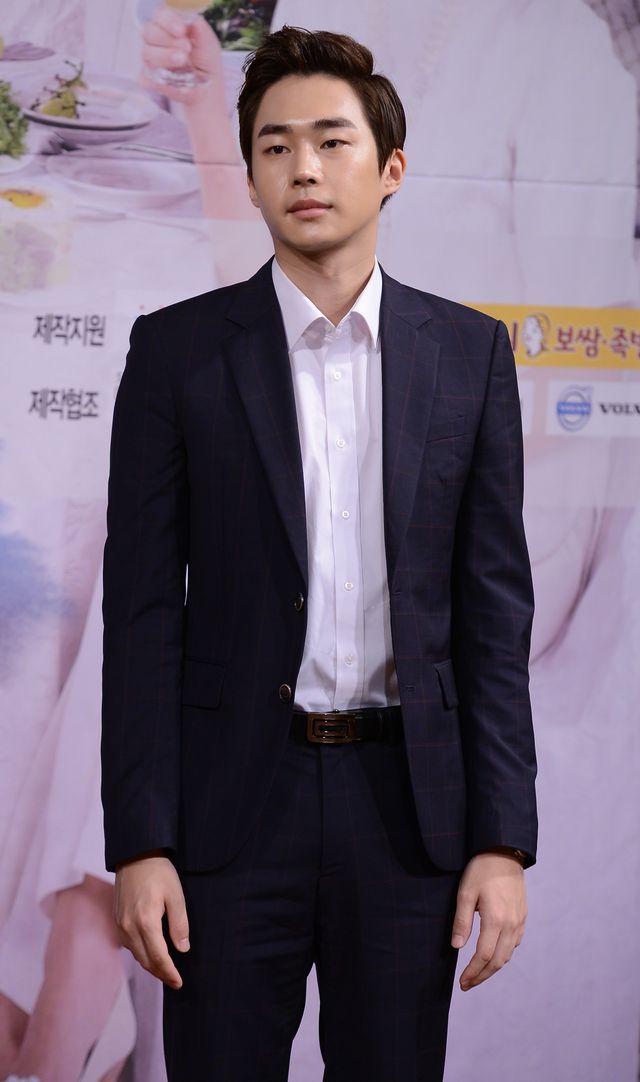 少女時代ソヒョンが出演！ドラマ「熱愛」製作発表会フォトギャラリー（8枚目）