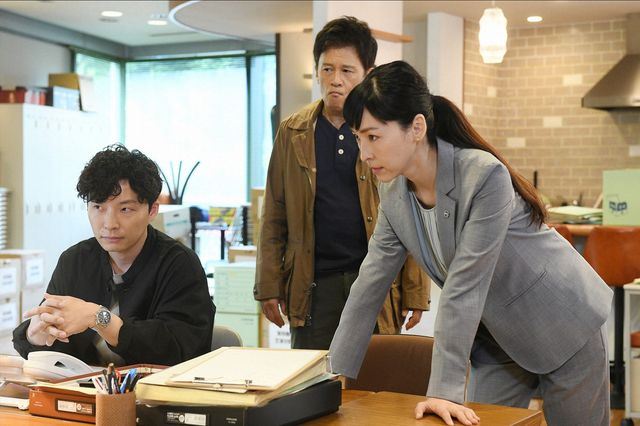 綾野剛＆星野源、イタズラ通報の捜査開始！「MIU404」第3話（3枚目）