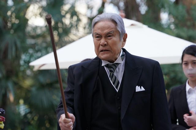 長澤まさみ、バージンロードを歩く！ドラマ「コンフィデンスマンJP」：フォトギャラリー