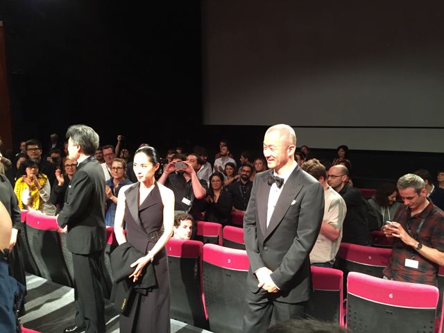 カンヌでのスタンディングオベーションに笑顔を見せる深津絵里！第68回カンヌ国際映画祭『岸辺の旅』公式上映フォトギャラリー（17枚目）