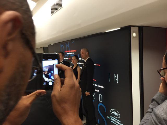 カンヌでのスタンディングオベーションに笑顔を見せる深津絵里！第68回カンヌ国際映画祭『岸辺の旅』公式上映フォトギャラリー（25枚目）