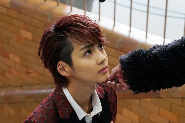 塩野瑛久“ラファエル”の真剣なまなざし！映画『貴族降臨 -PRINCE OF LEGEND-』場面カット：フォトギャラリー