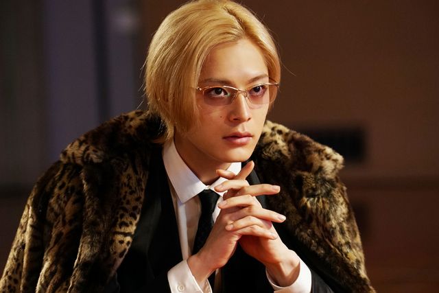 塩野瑛久“ラファエル”の真剣なまなざし！映画『貴族降臨 -PRINCE OF LEGEND-』場面カット（10枚目）