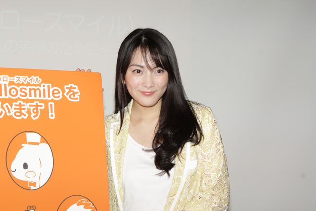 元KARAの知英がキティちゃんとハグ！フォトギャラリー（9枚目）