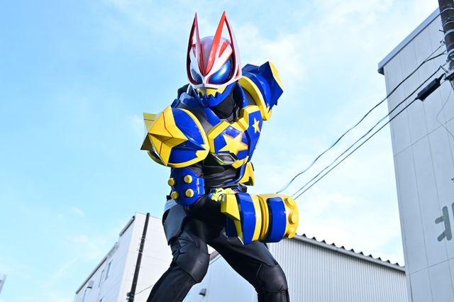 卵を育てる英寿たち…「仮面ライダーギーツ」第9話「邂逅F：Wake up！モンスター」（5枚目）