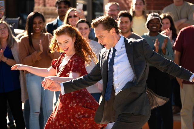 『サンキュー、チャック』トム・ヒドルストンのダンスシーン