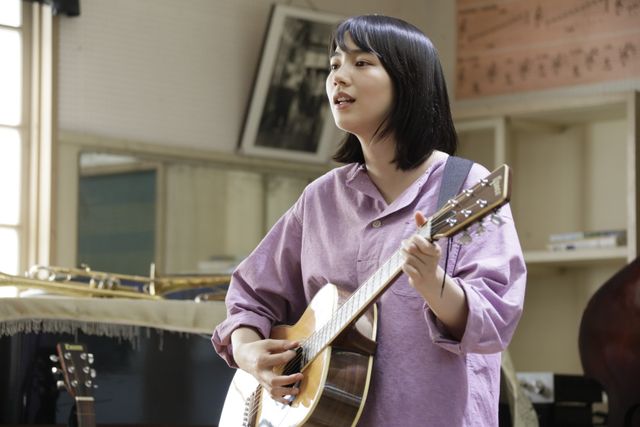 新カットも！『星屑の町』のんの衣装が可愛すぎる！（5枚目）