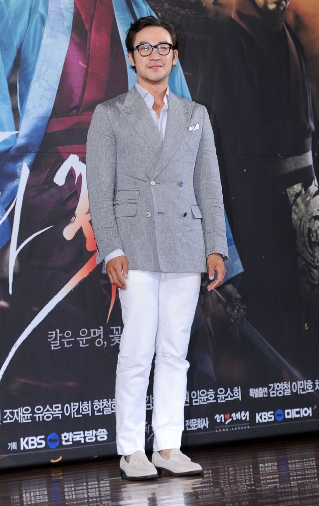 「刀と花」イ・ジョンシン、競合作「君の声が聞こえる」イ・ボヨンに手加減してくれと頼む＜韓国JPICTURES＞（2枚目）