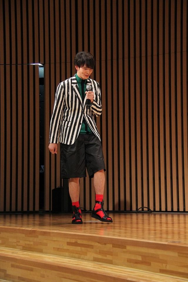 岡田将生、苦手なスキップを生披露　画像ギャラリー（4枚目）