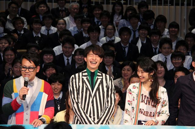 岡田将生、苦手なスキップを生披露　画像ギャラリー（14枚目）