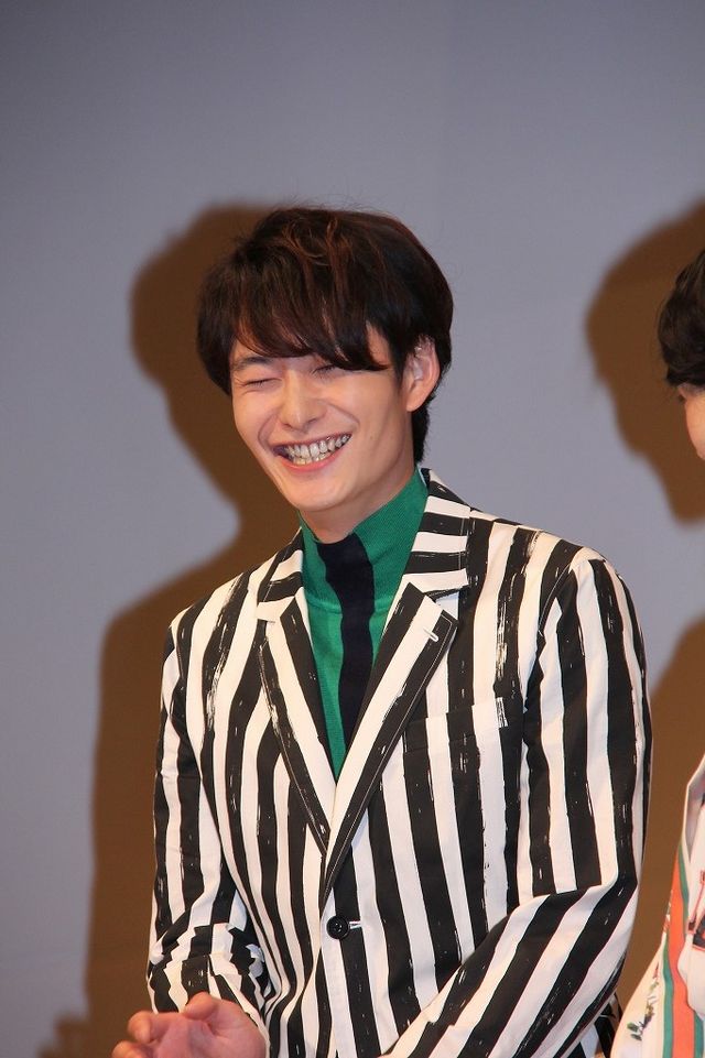 岡田将生、苦手なスキップを生披露　画像ギャラリー（15枚目）