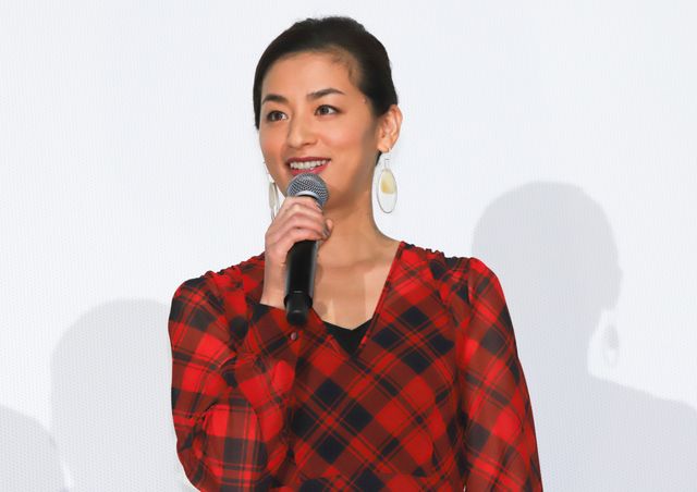 【10枚】和気あいあい！山崎まさよし＆尾野真千子＆北村匠海（5枚目）