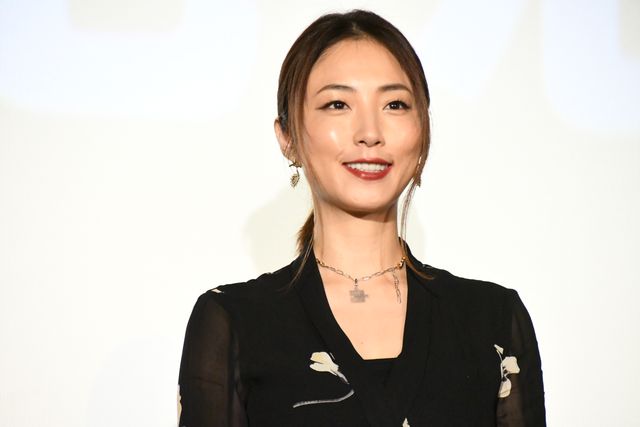 【9枚】佐藤健・鈴木亮平・松岡茉優・MEGUMI・佐々木蔵之介！『ひとよ』公開記念舞台あいさつ（6枚目）