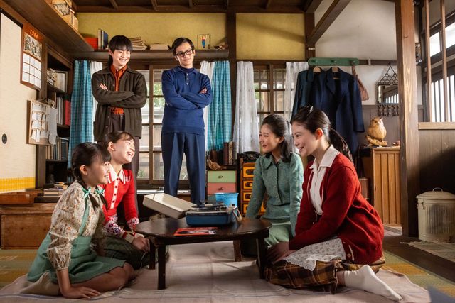 健太郎（高橋文哉）は手を眺めて…「あんぱん」第21週「手のひらを太陽に」第101回（2枚目）