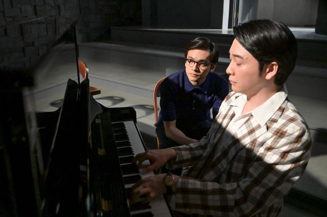 健太郎（高橋文哉）は手を眺めて…「あんぱん」第21週「手のひらを太陽に」第101回（3枚目）