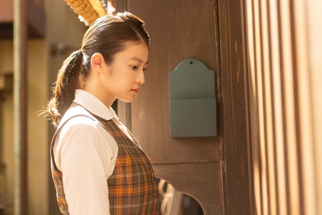 健太郎（高橋文哉）は手を眺めて…「あんぱん」第21週「手のひらを太陽に」第101回（5枚目）