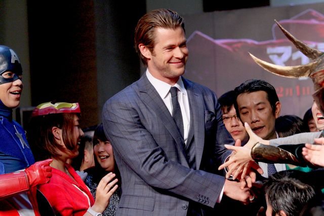 『マイティ・ソー』クリス・ヘムズワース初来日！　100人のコスプレファンと名シーンを再現！　画像です（8枚目）