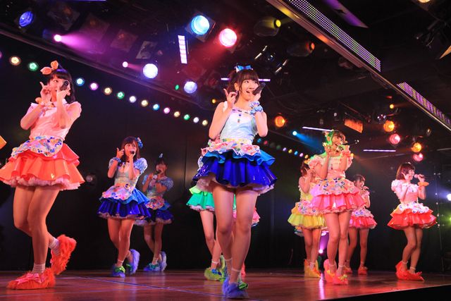 ガガもビデオで登場！「AKB48劇場8周年特別記念公演」フォトギャラリー（6枚目）