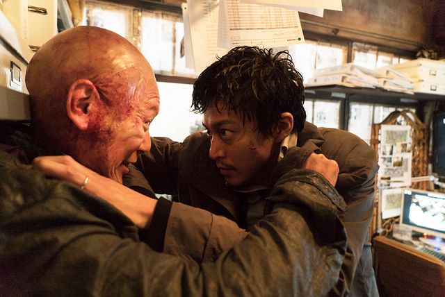 これが妻夫木聡演じるカエル男…！映画『ミュージアム』フォトギャラリー（5枚目）