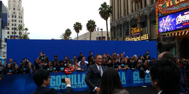渡辺謙、ハリウッドでサイン攻め！『ゴジラ　キング・オブ・モンスターズ』ワールドプレミア（9枚目）